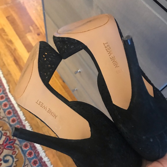 Black suede Nine West heels - Picture 6 of 6
